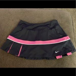 EUC Nike Dri-Fit women’s skort sz S